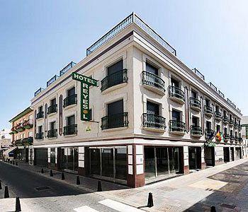 Reyesol Hotell 2*