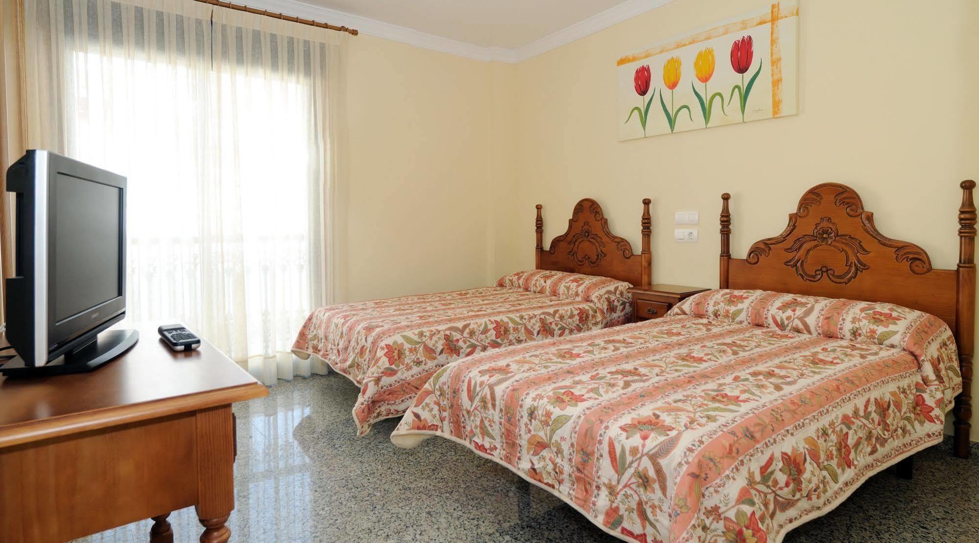 Reyesol Hotell